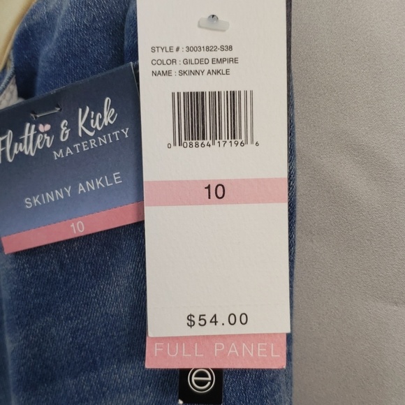 Flutter and Kick Maternity Skinny Ankle Jean's - Picture 6 of 8